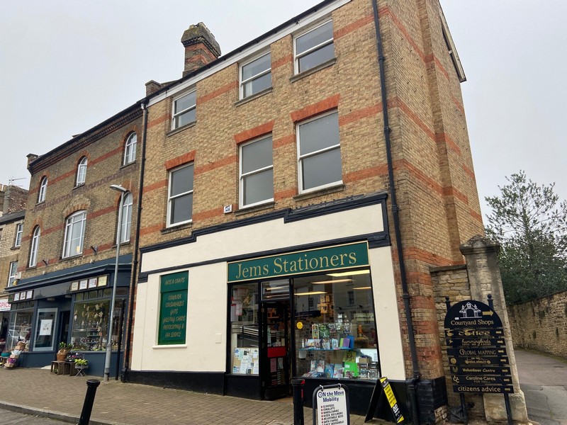 St Edburg's Hall, Priory Road, Bicester OX26 6BL