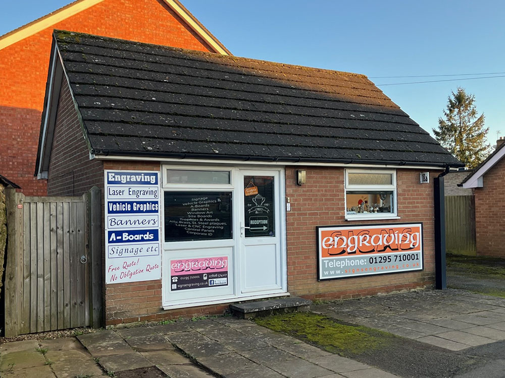 18a High Street,  Middleton Cheney, Northants OX17 2PB - Front view close up