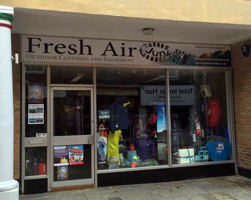 SHOP PREMISES, 38 Parsons Street, Banbury OX16 5NA