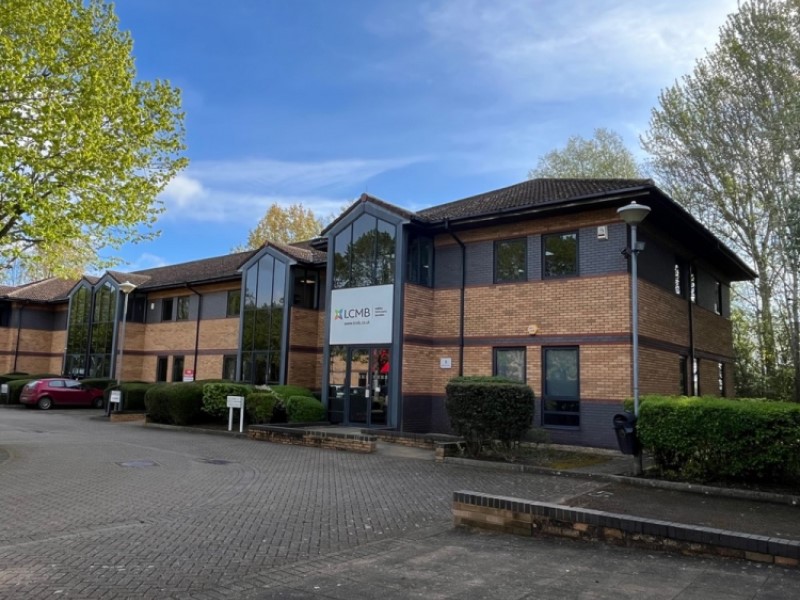 St Edburg's Hall, Priory Road, Bicester OX26 6BL
