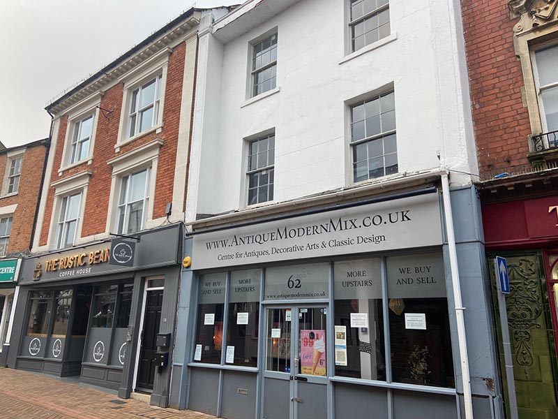 70 HIGH STREET BANBURY OX16 5JG